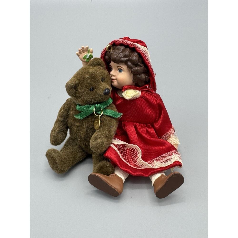 Vintage 1993 Hallmark Keepsake Ornament Julianne and‎ Teddy No Box